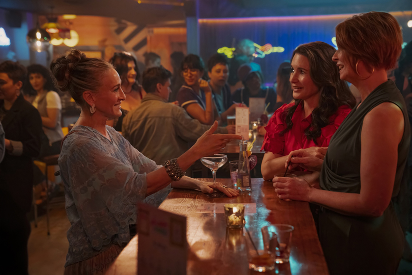 And Just Like That Were Back In Carrie And Companys Clutches For Season 3 - 5